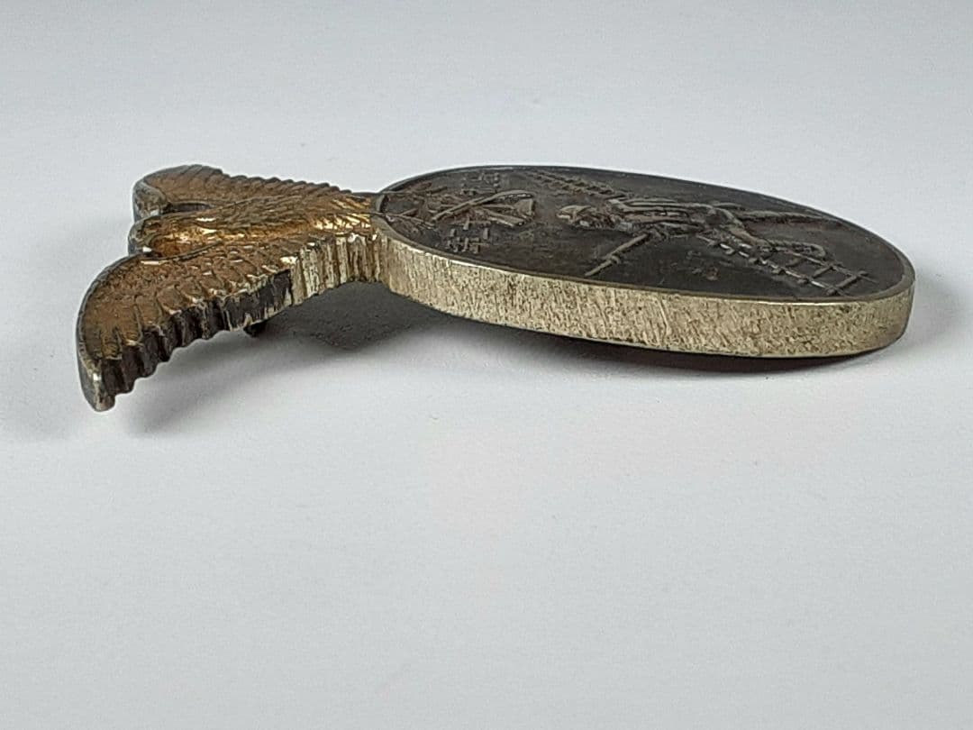 安達駐屯記念　昭和十二年　中国黒竜江省　勲章　徽章