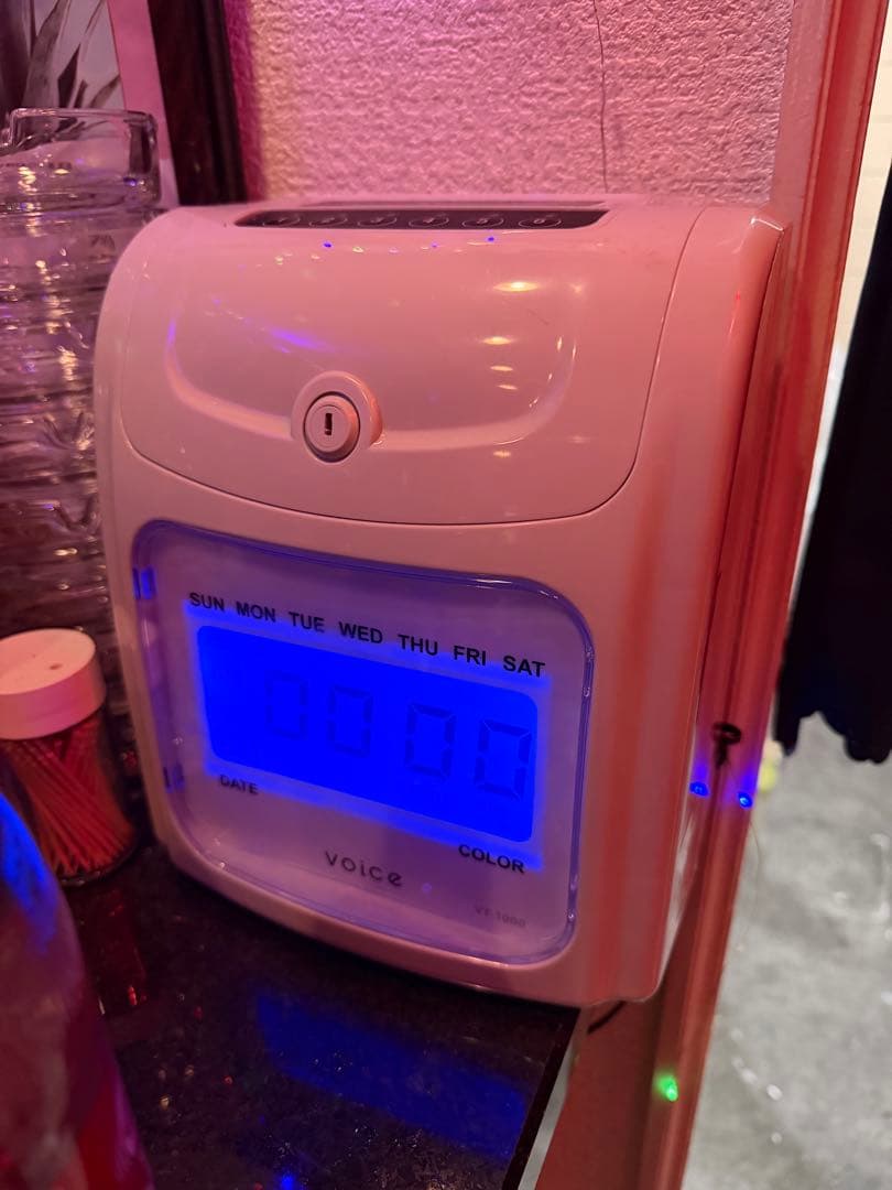 音声機能付きデジタル時計