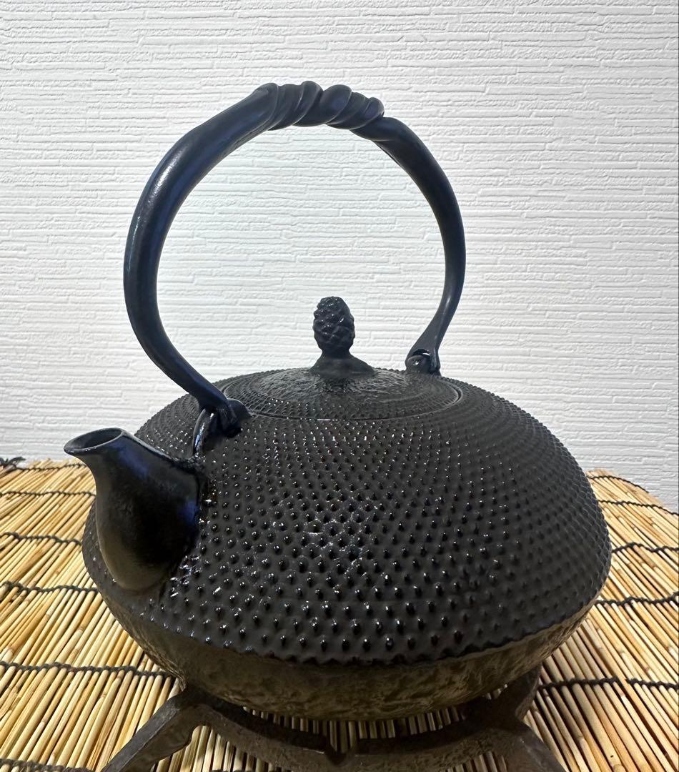 未使用品、付属品付　南部盛栄堂販売　南部名工金秀 及春鋳造　ラムちゃん様売約済み