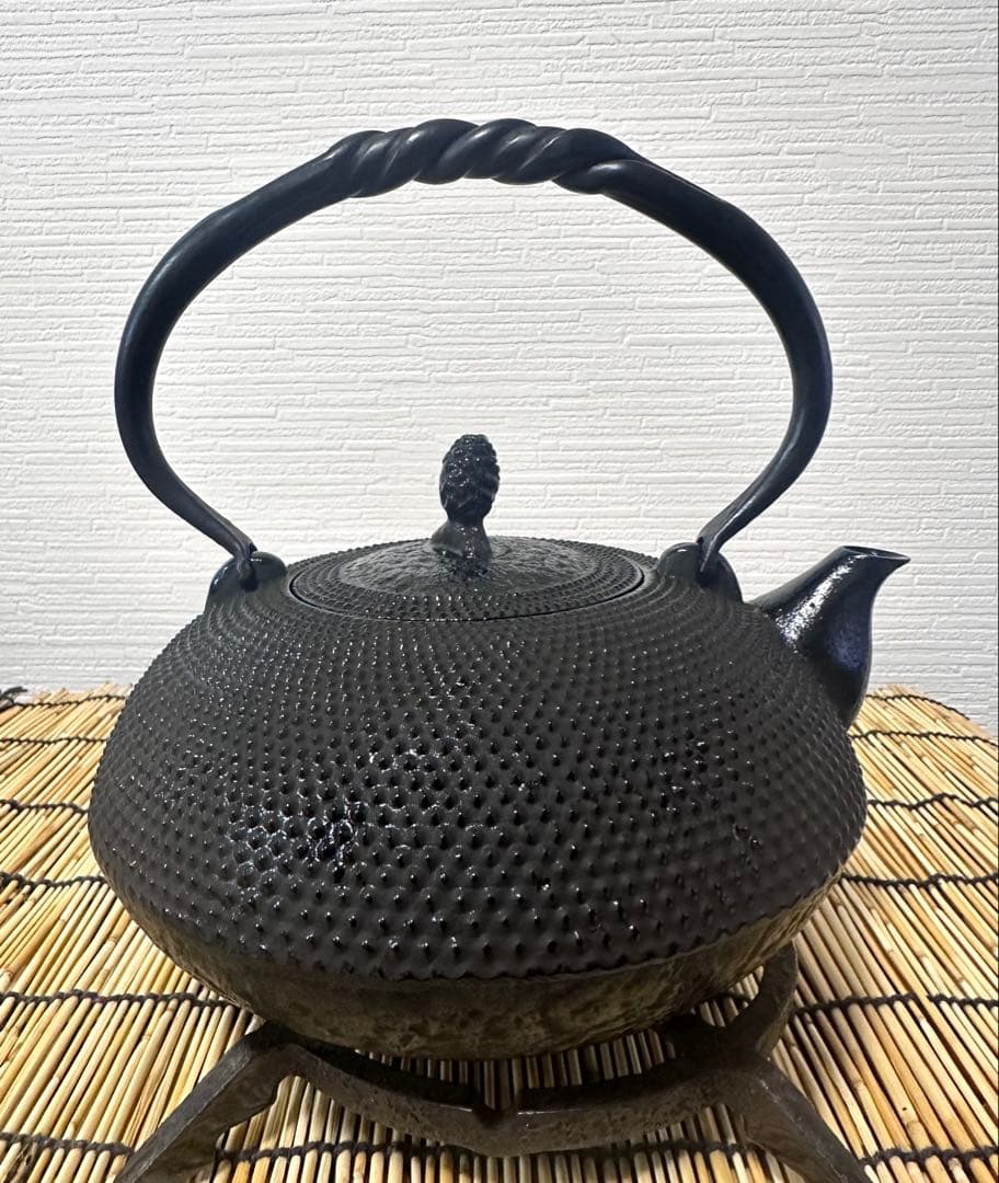 未使用品、付属品付　南部盛栄堂販売　南部名工金秀 及春鋳造　ラムちゃん様売約済み