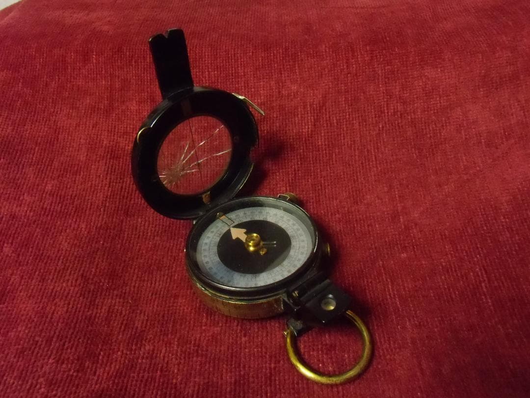 GB英国/イギリス＊E.R. Watts & Sons 社製コンパス（実物）