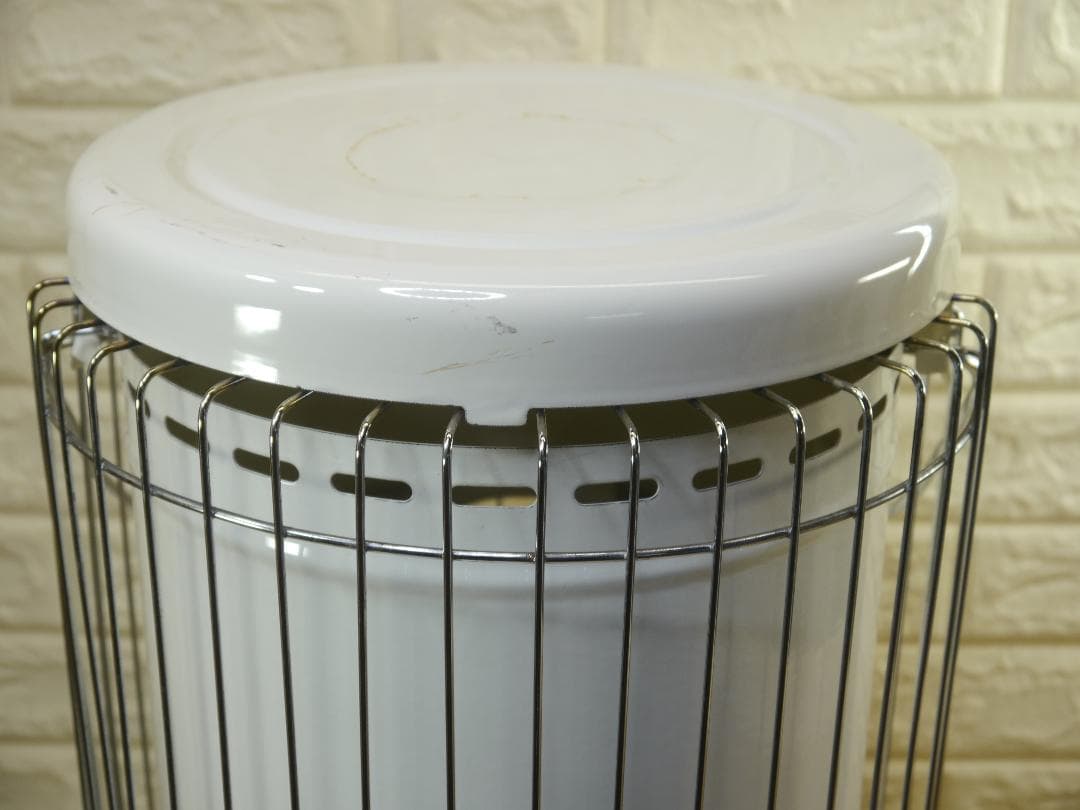 2013年◆送料込み出品◆コロナ　ホワイト 円筒形 石油ストーブ