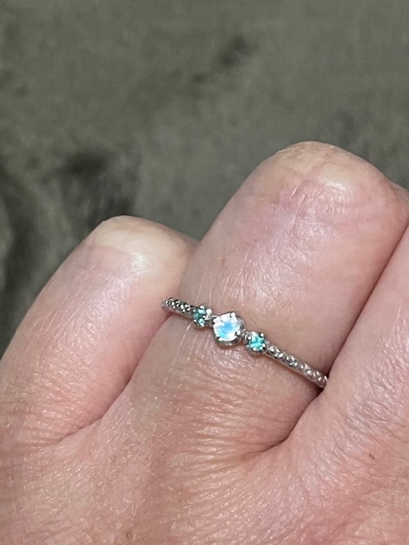 【新品】ラブラドライトとパライバトルマリンのリング　シルバー　８号ソーティング付