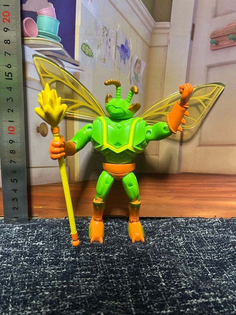 ディズニー　トイストーリー　トゥイッチ　アクションフィギュア　武器付き