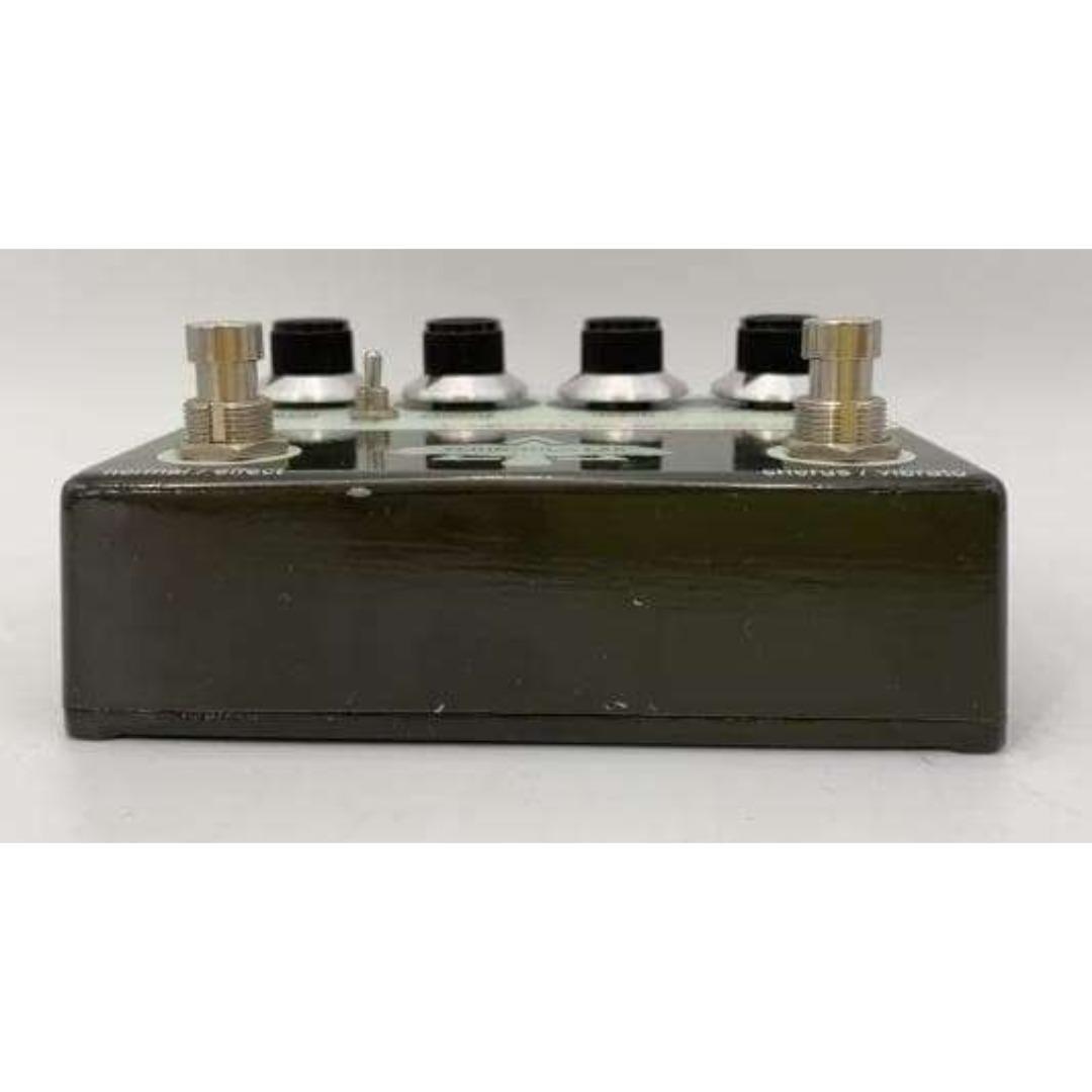 TRIUNGULO LAB CHORUS ENSEMBLE ギターエフェクター