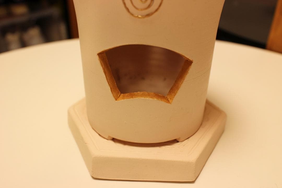 白泥　涼炉　 六角形ベース付き