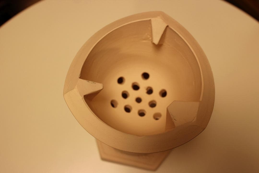 白泥　涼炉　 六角形ベース付き