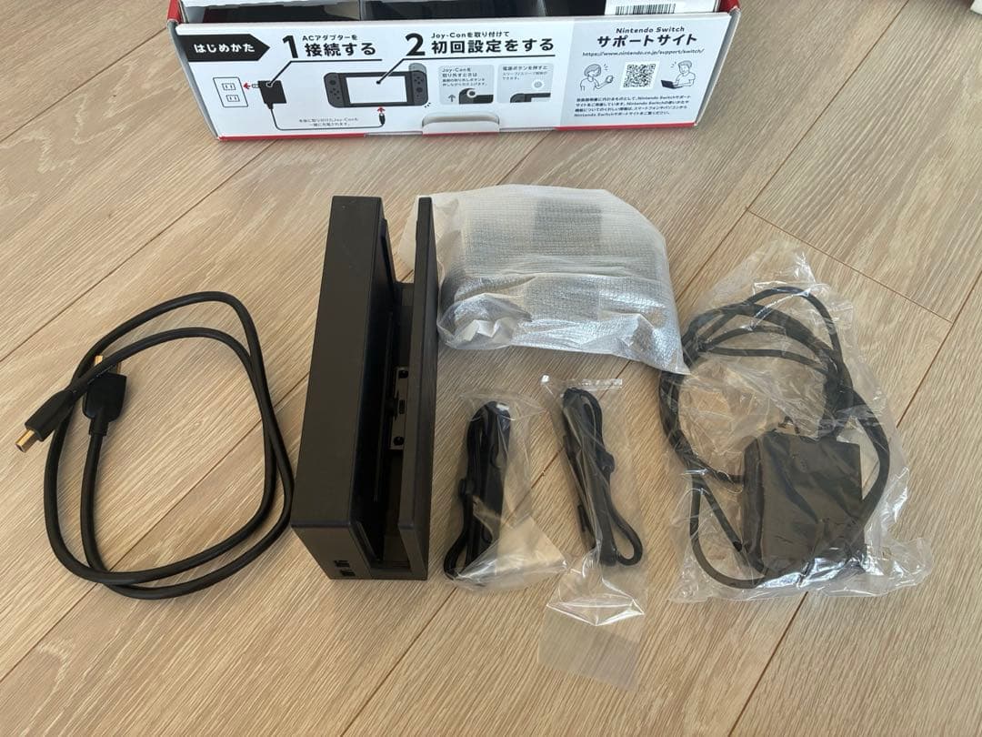 任天堂Nintendo Switch 本体一式　箱付き