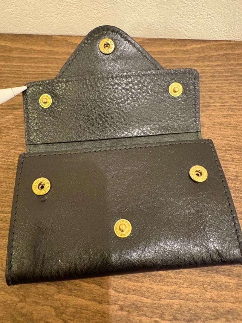 【新品未使用品】　IL BISONTE ブラックレザーケース　カードケース