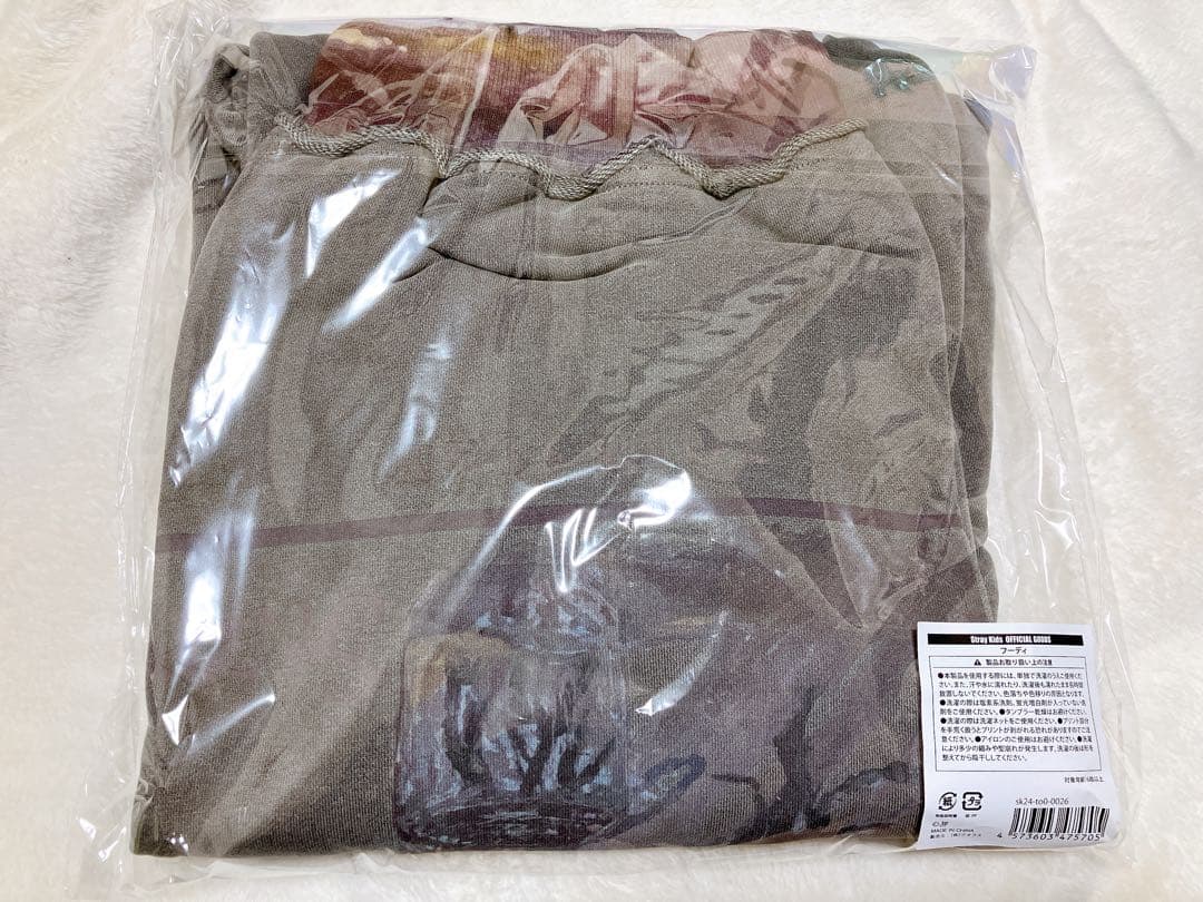 stray kids ヒョンジン　パーカー　スキズ