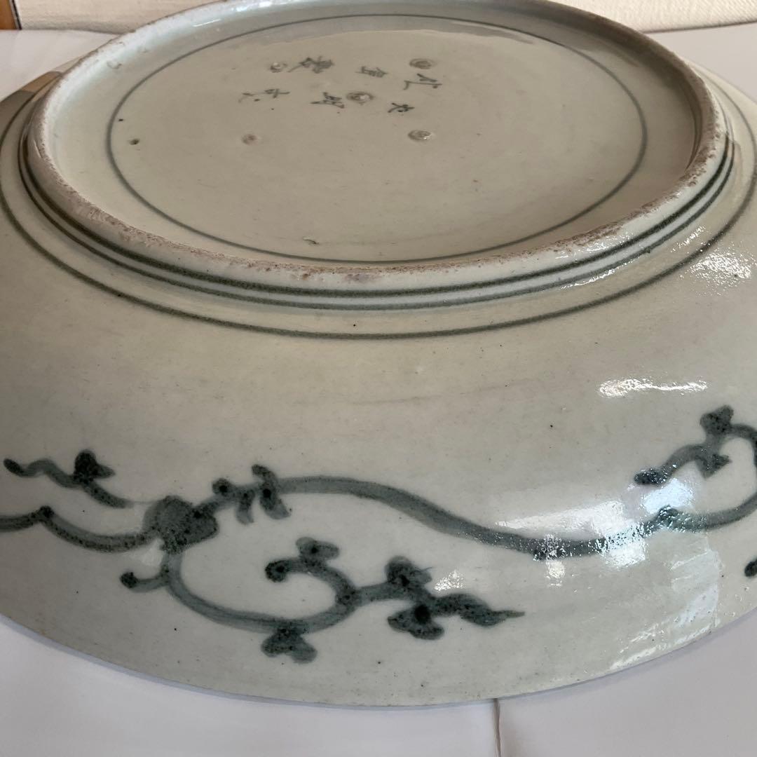 古伊万里染付草花文蛸唐草文大皿　江戸時代中期頃(文化十二年の箱入)