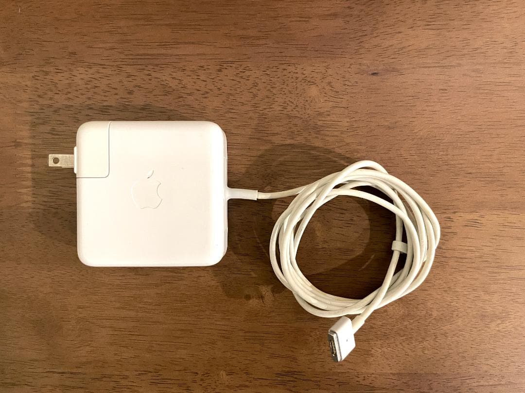 MacBook Pro 13\"　2015　i5　8GB　251GB