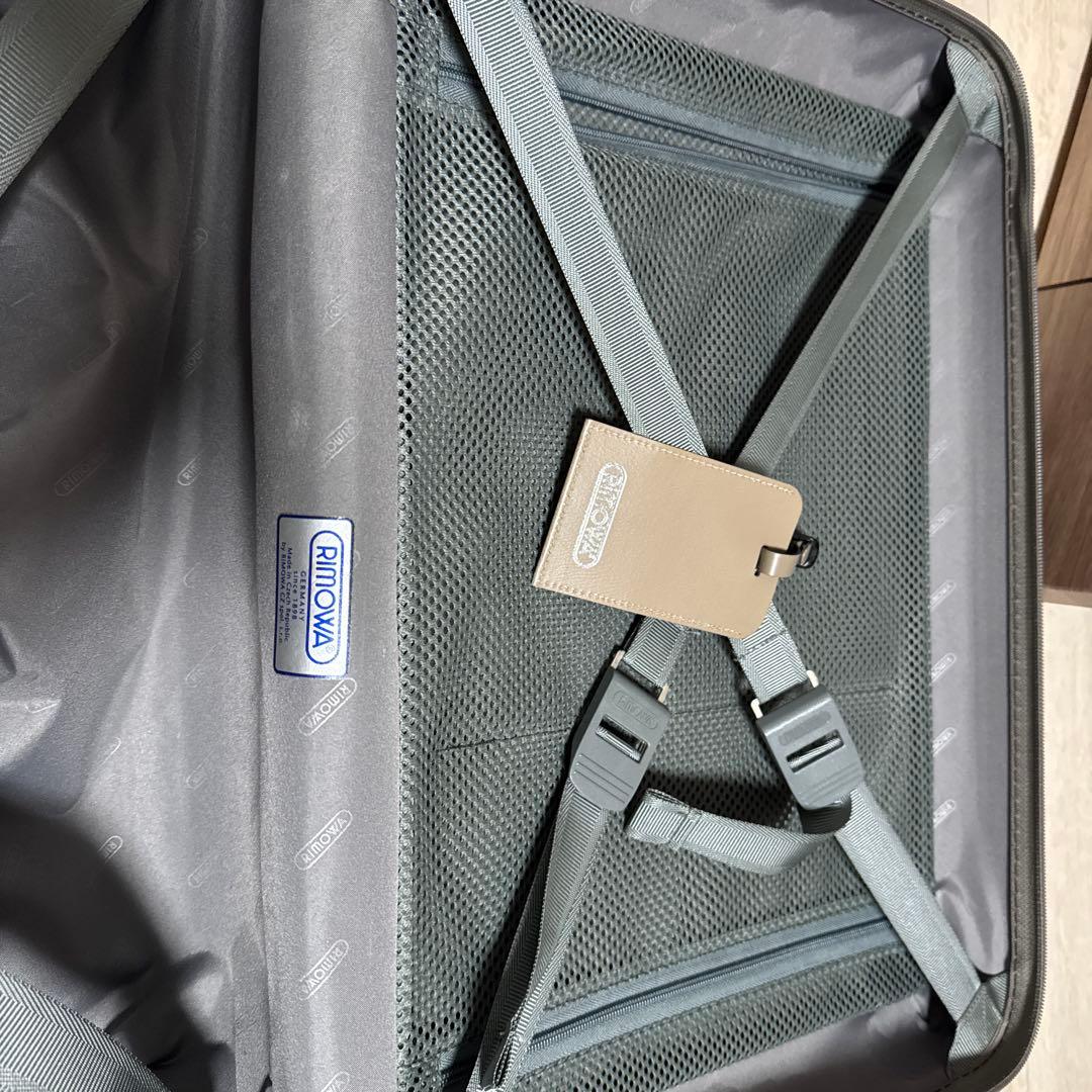 リモア　キャリーケース33リットル　機内持込可サイズ　2輪