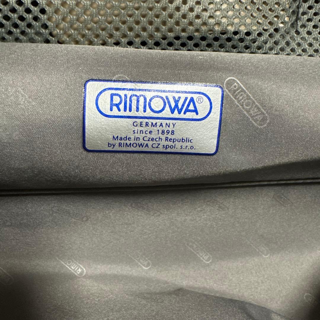 リモア　キャリーケース33リットル　機内持込可サイズ　2輪