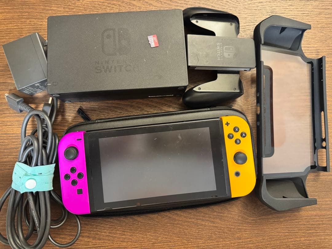 Nintendo Switch 本体　256GBsdカード　保護カバー付き
