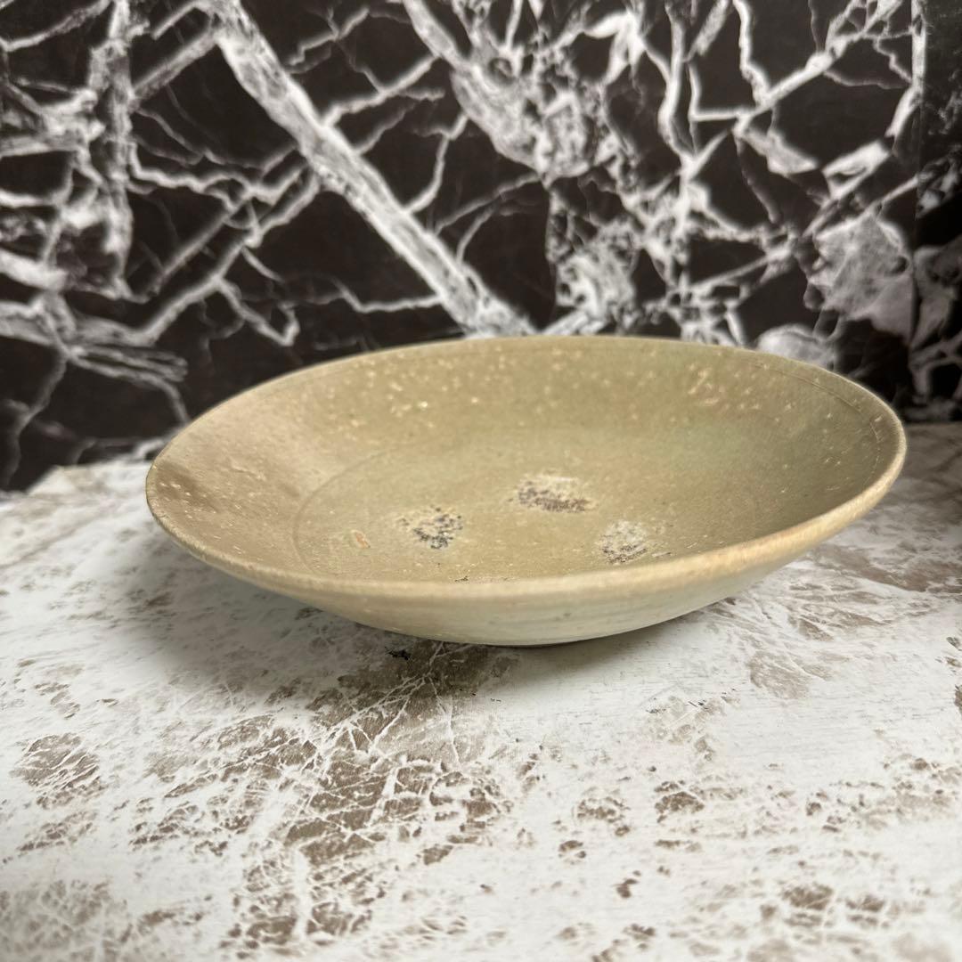 高麗青瓷、平茶碗。無傷、箱。