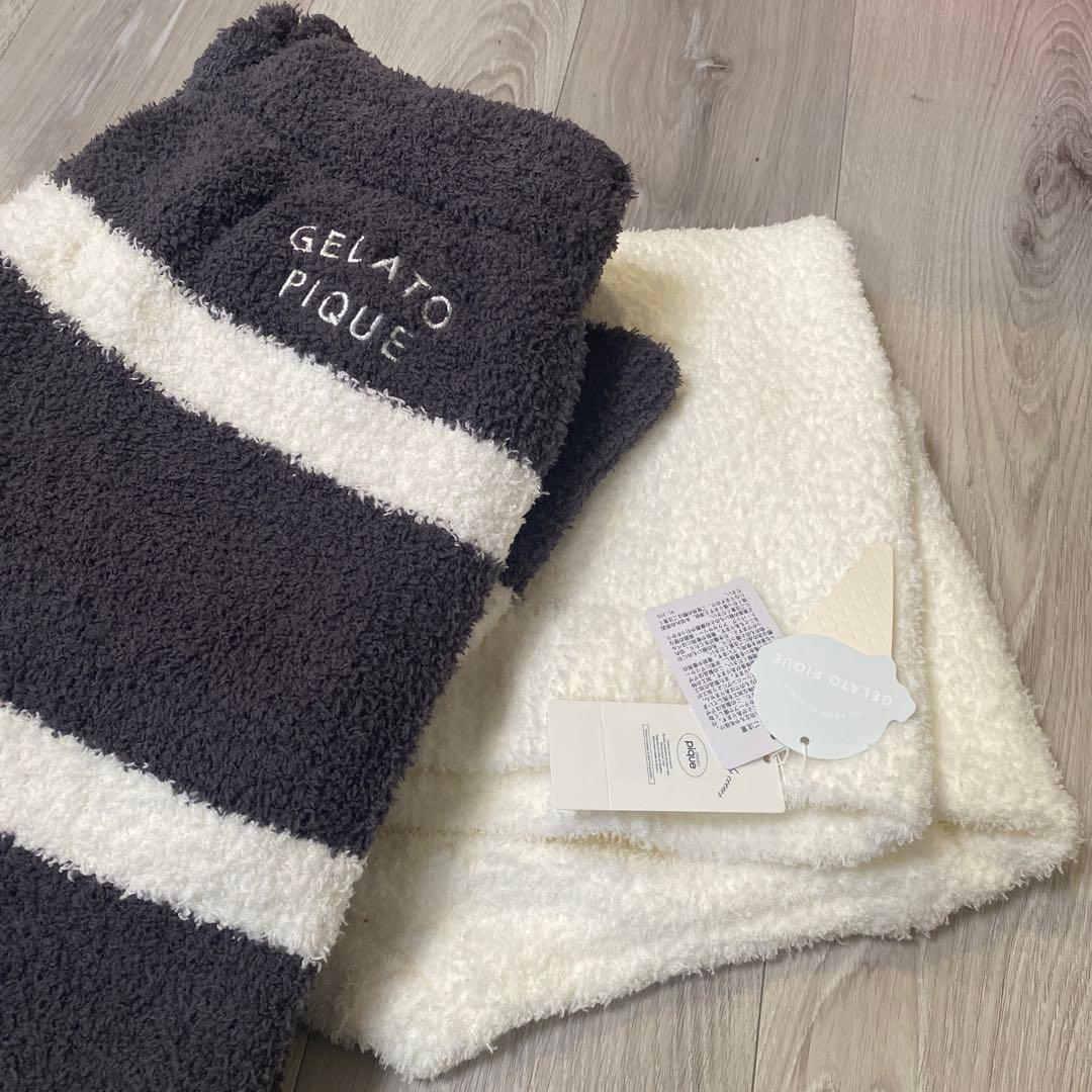 タグ付き新品、ジェラピケ、パウダーロゴジャガードプルオーバー&ロングパンツセット