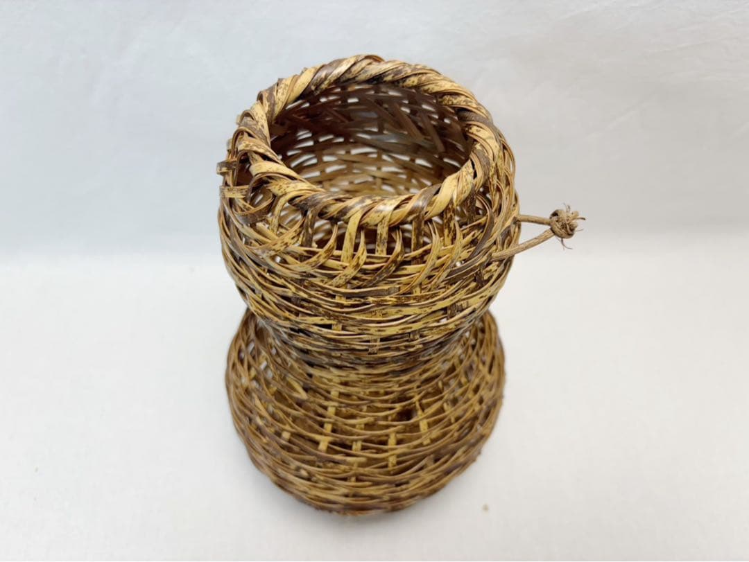 未使用 華道具 斑竹 瓢箪形 竹花入 掛置兼用 竹おとし付き 竹工芸 竹篭
