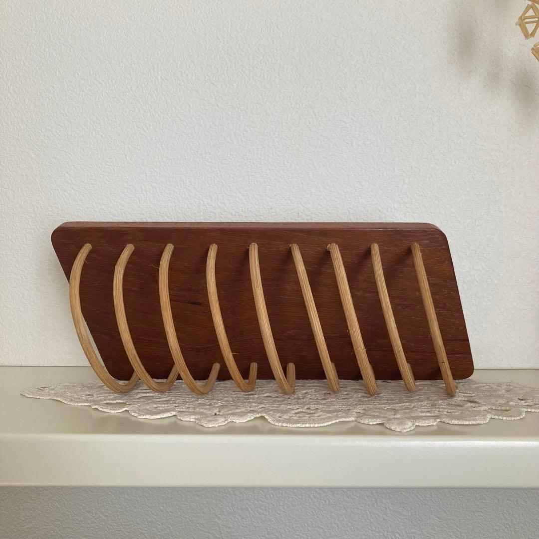 北欧ヴィンテージチークのトーストスタンドブックスタンドやカードスタンドとしても♪