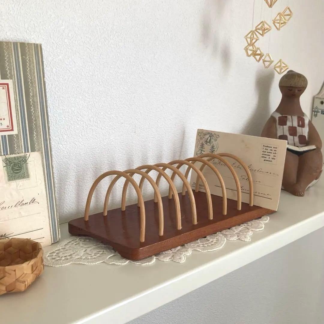 北欧ヴィンテージチークのトーストスタンドブックスタンドやカードスタンドとしても♪
