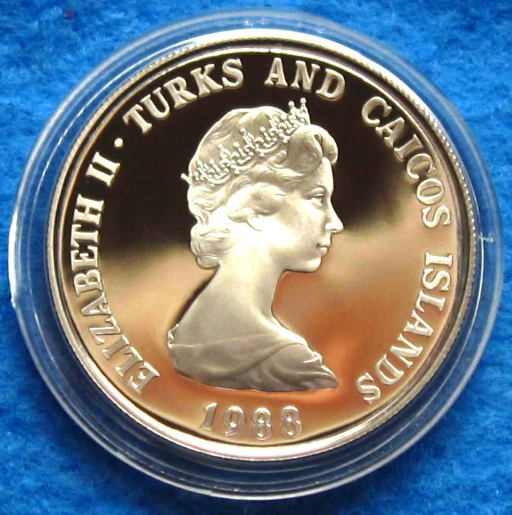 ８８年　タークスカイコス諸島　WWF２５周年記念　プルーフ銀貨　イグアナ図　１枚