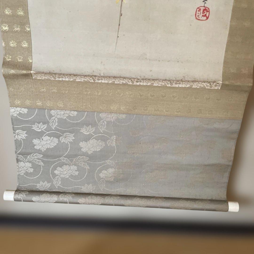 2軸セット　「しだれ桜」　「花と鳥」の掛軸 木製収納箱付き