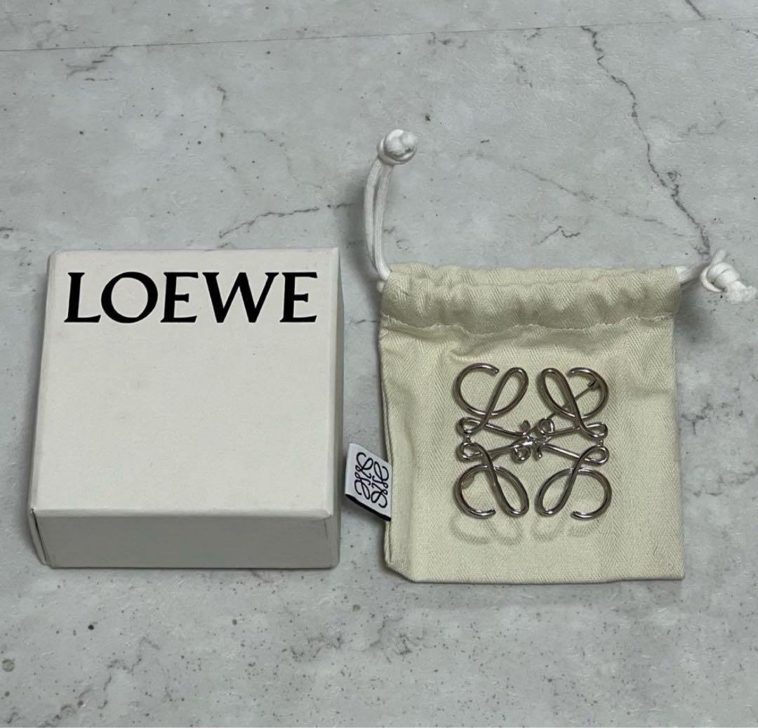 【極美品】LOEWE シルバー アナグラムブローチ