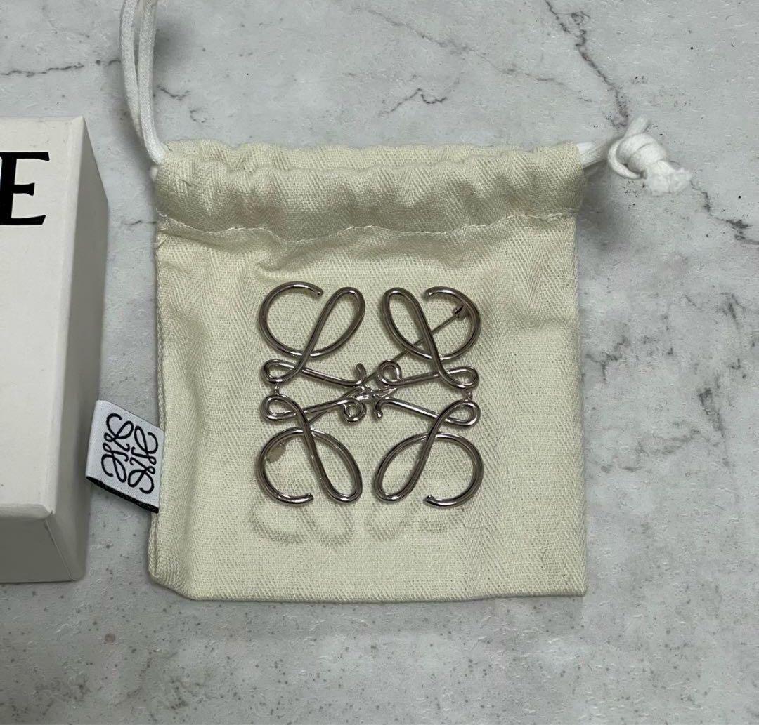 【極美品】LOEWE シルバー アナグラムブローチ