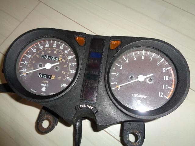 GS750　メーター