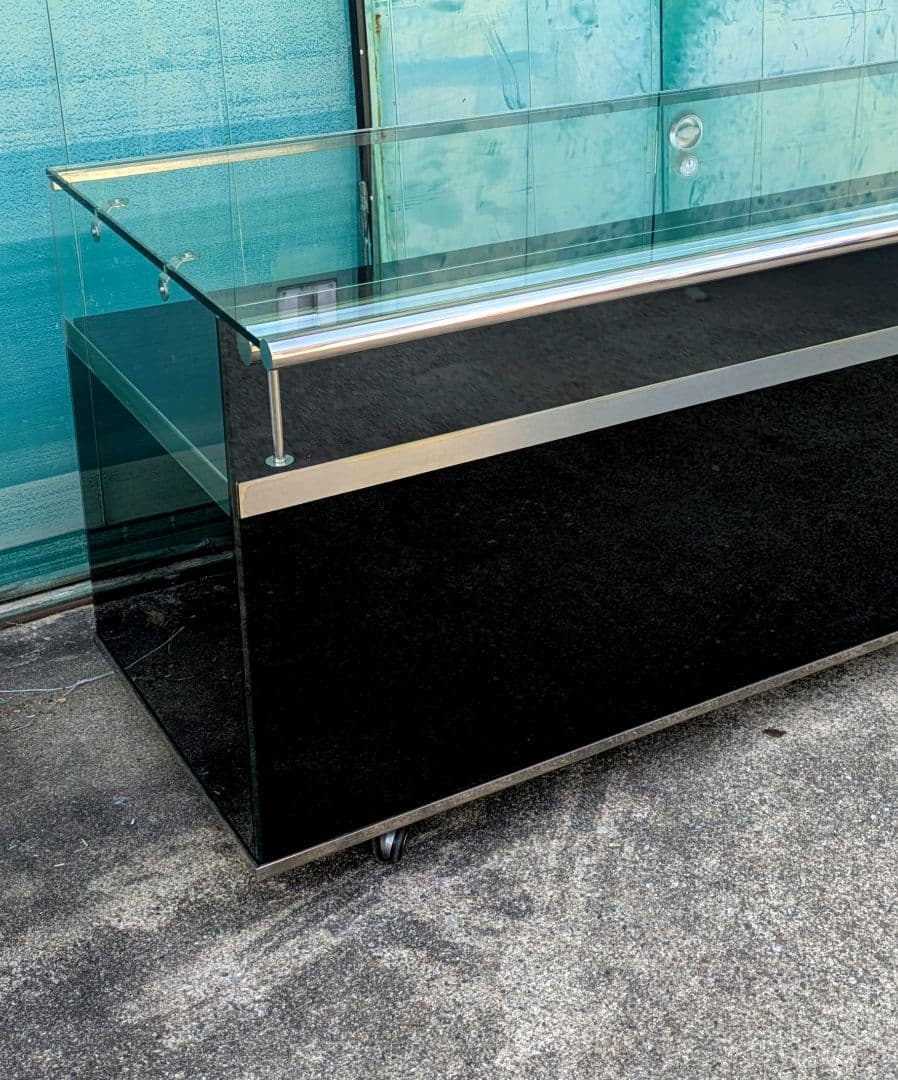 北名古屋市 直接引取限定　ガラスショーケース　店舗什器　ディスプレイ　カウンター