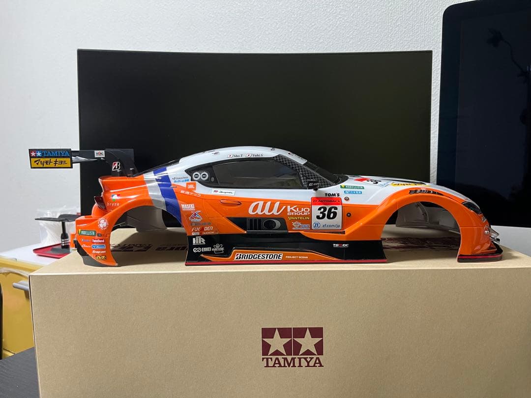 タミヤ 1/10 RC au TOM'S GR Supra スペアボディ