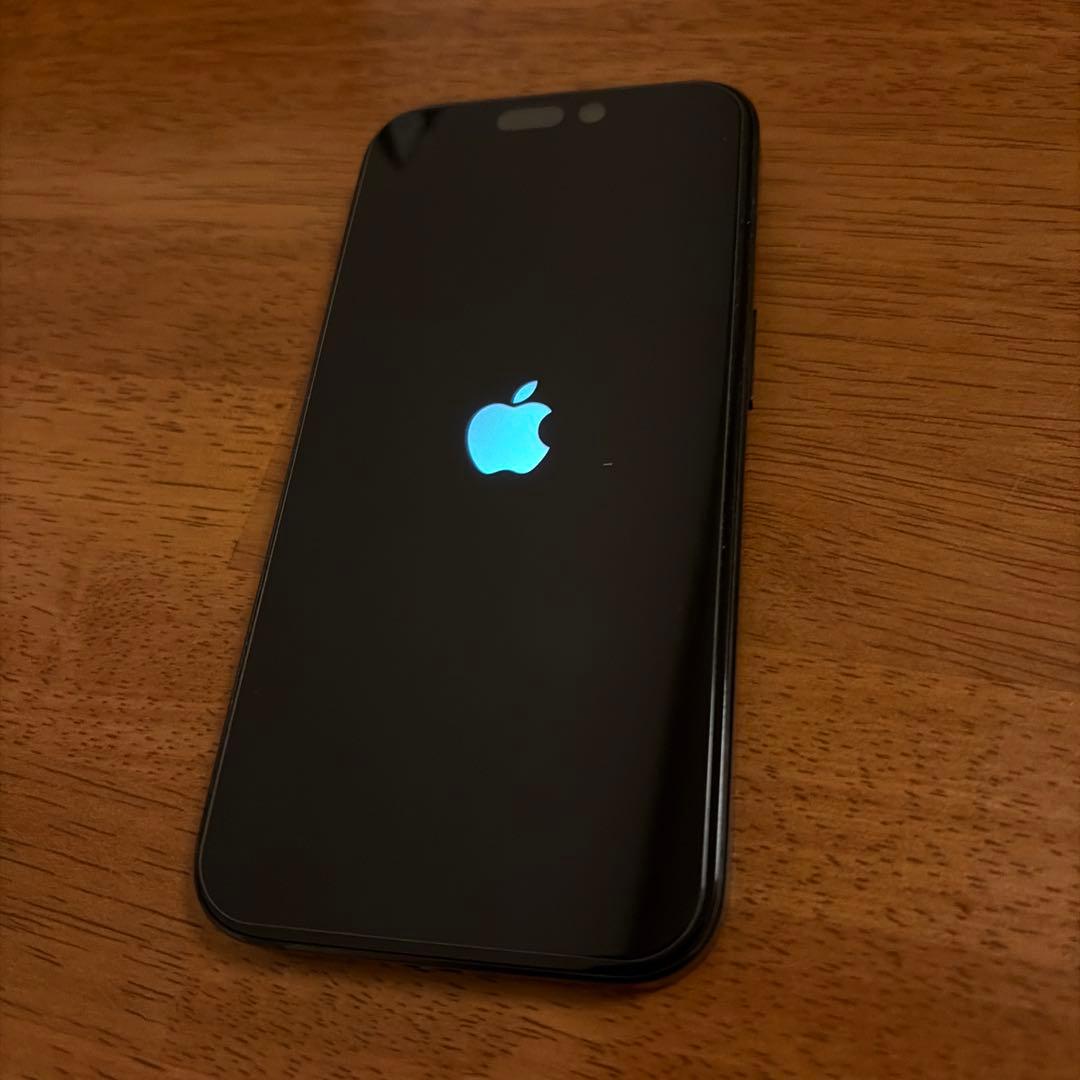【美品】iPhone15 Pro 128GB ブラックチタニウム 87%
