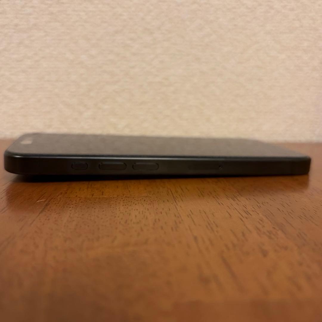 【美品】iPhone15 Pro 128GB ブラックチタニウム 87%