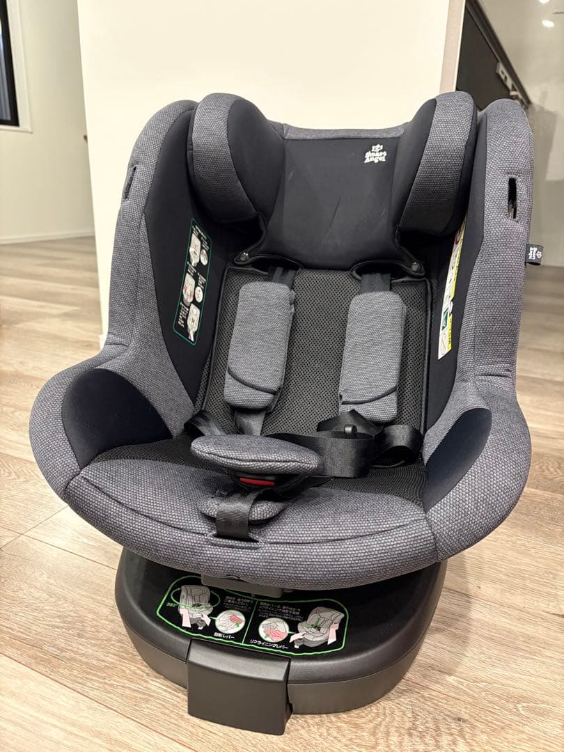 西松屋　ターンレジェネクストST-BK ISOFIX対応 チャイルドシート