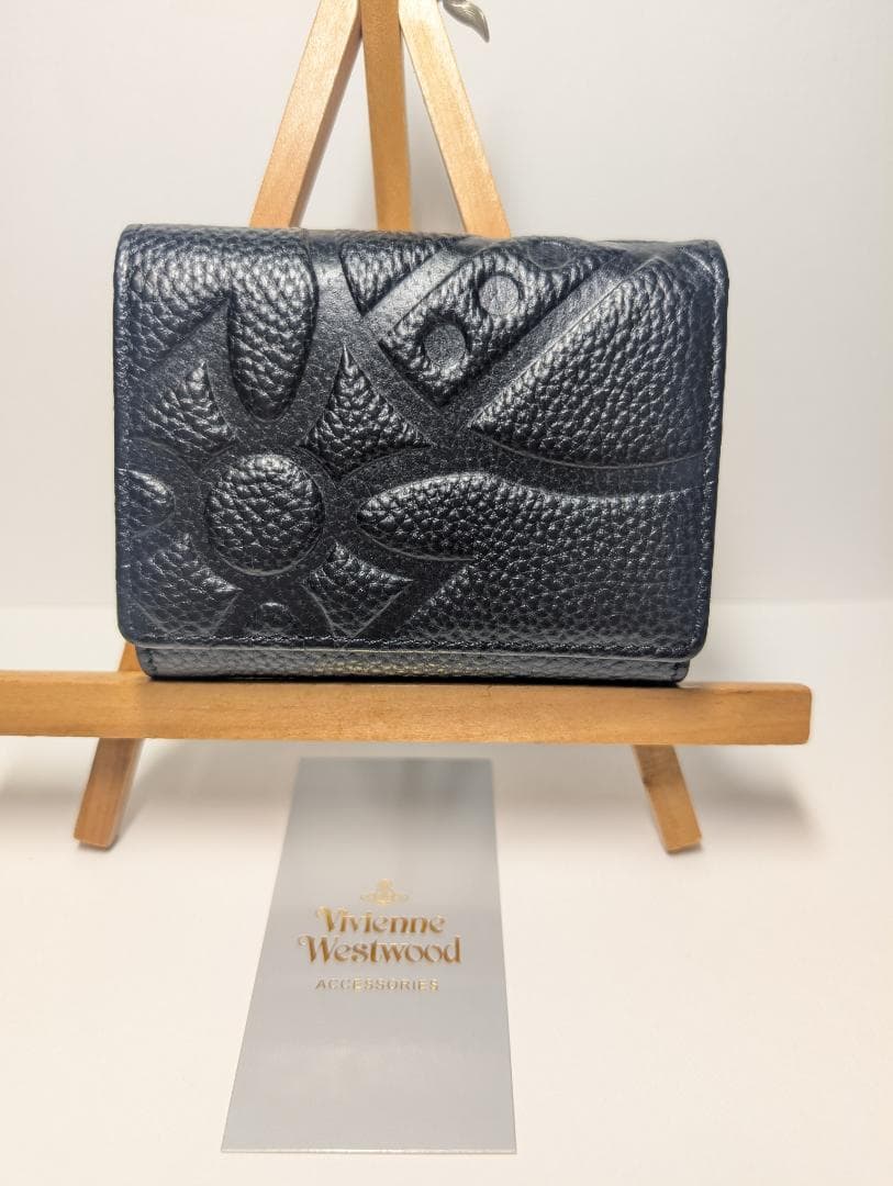 ♡新品未使用♡ ヴィヴィアンウエストウッド　三つ折り　黒　913VW111