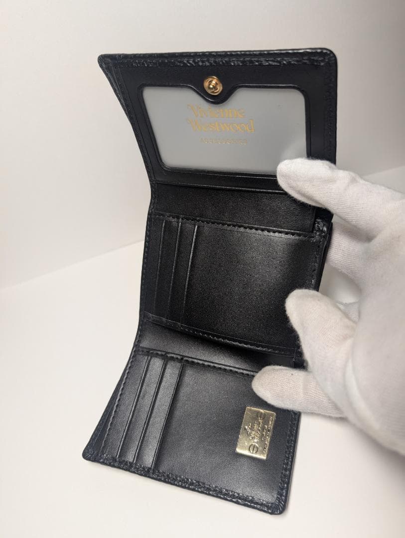 ♡新品未使用♡ ヴィヴィアンウエストウッド　三つ折り　黒　913VW111