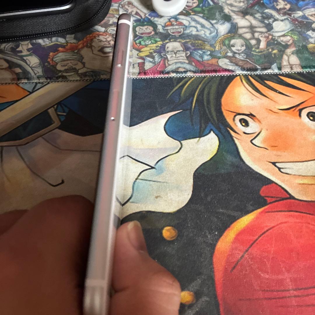 Apple iPhone SE 第2世代　64gb ホワイト　82%