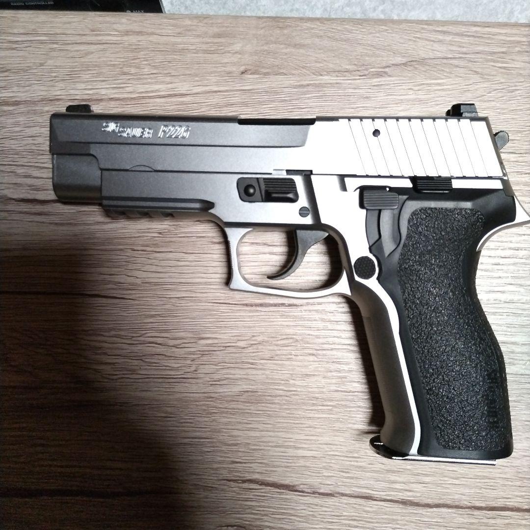 TOKYOマルイの sigSAUER ｐ226 E2ガスガン