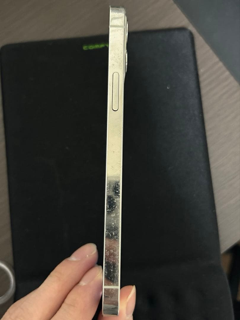 【最終値下げ】 Apple iPhone 12Pro シルバー 本体