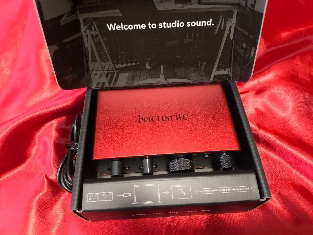 Focusrite Scarlett Solo 4Gen インターフェイス