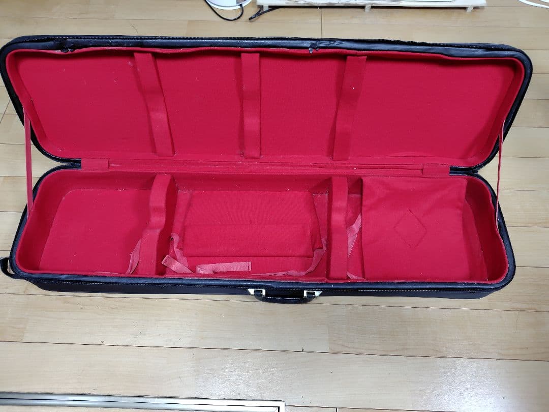 高級三味線太棹　 紅木東さわりk9刻印金細　二本溝子持綾杉胴　ケース付