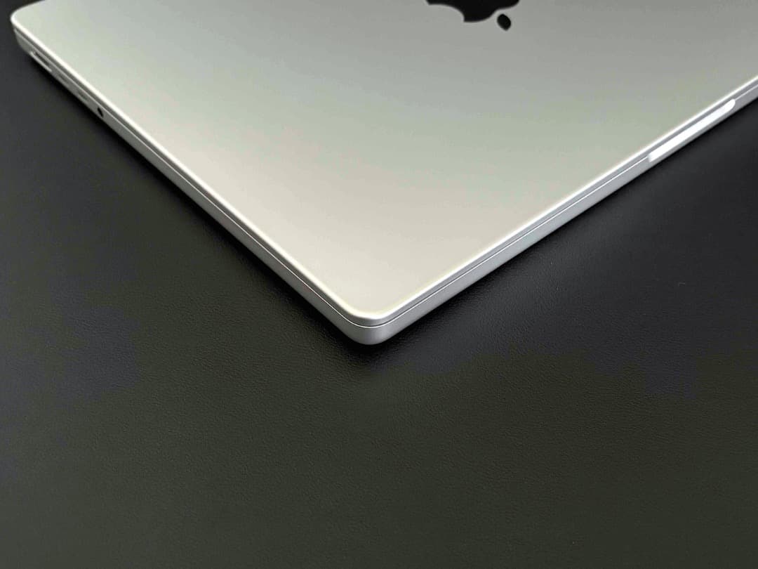 【美品】MacBook Pro 14インチ M1 Proチップ 32GB 1TB