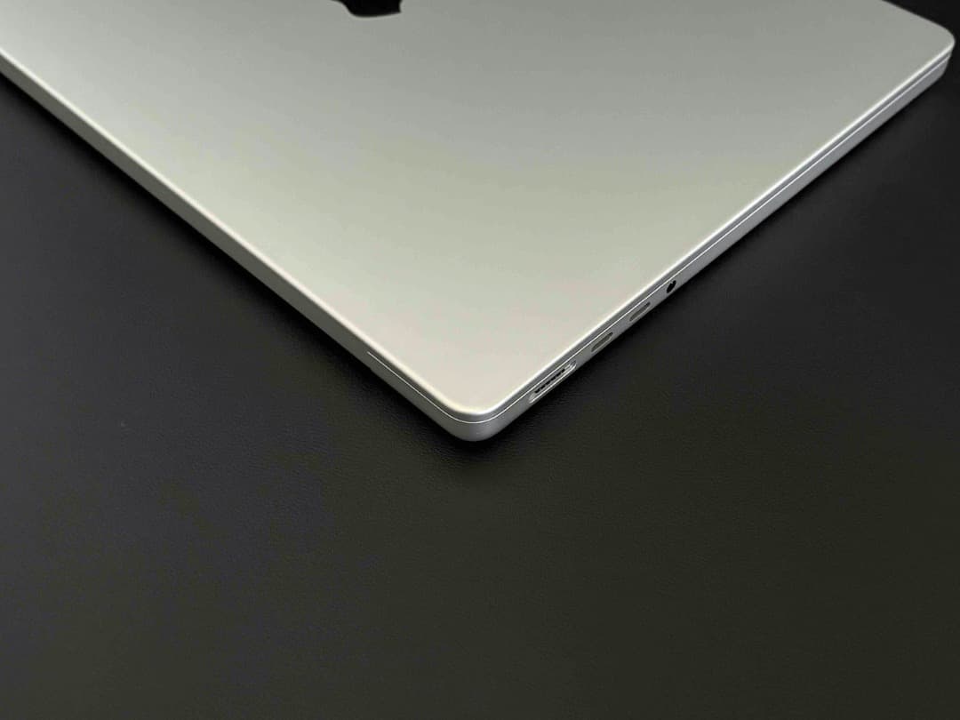 【美品】MacBook Pro 14インチ M1 Proチップ 32GB 1TB