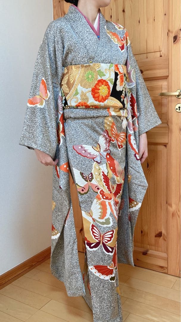 振袖　蝶々の古典柄が素敵な振袖　166cm〜180cmの方に　長尺　トールサイズ