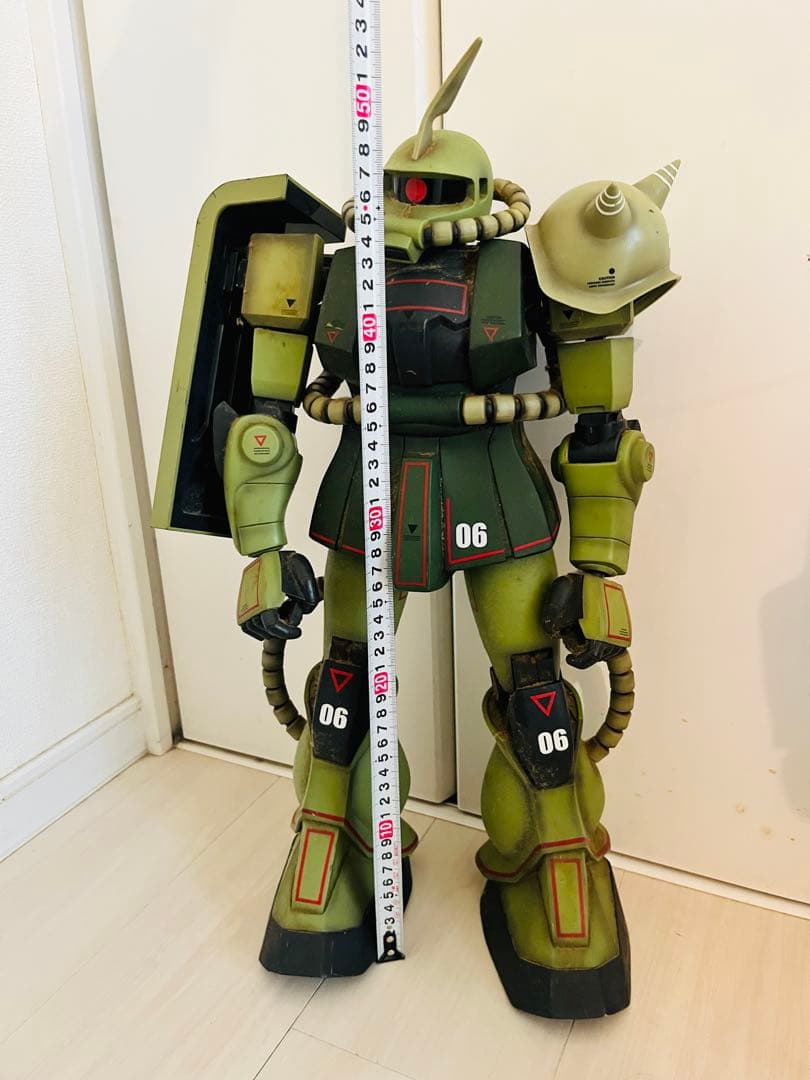 【ジャンク品】ザク、シャアザク　特大フィギュア