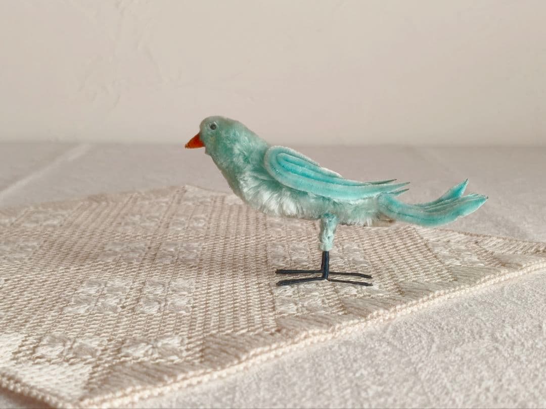 * vintage bird ❀ * アイスブルーの モール バード