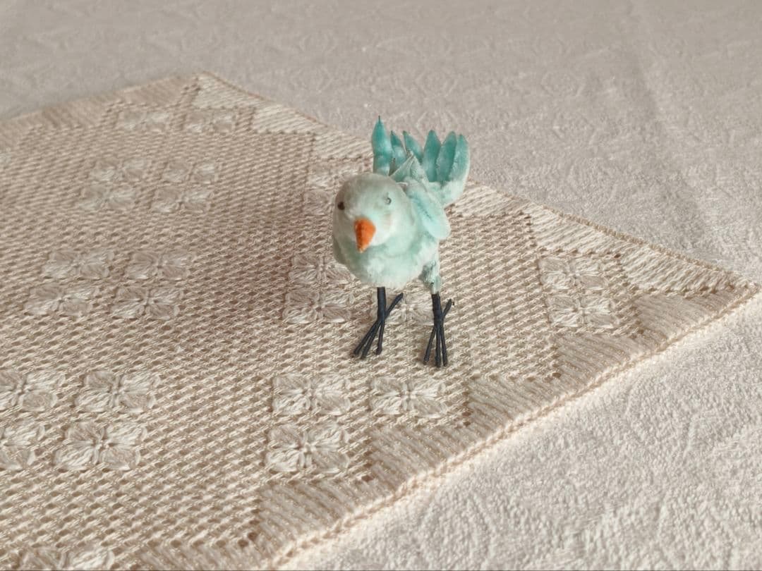 * vintage bird ❀ * アイスブルーの モール バード