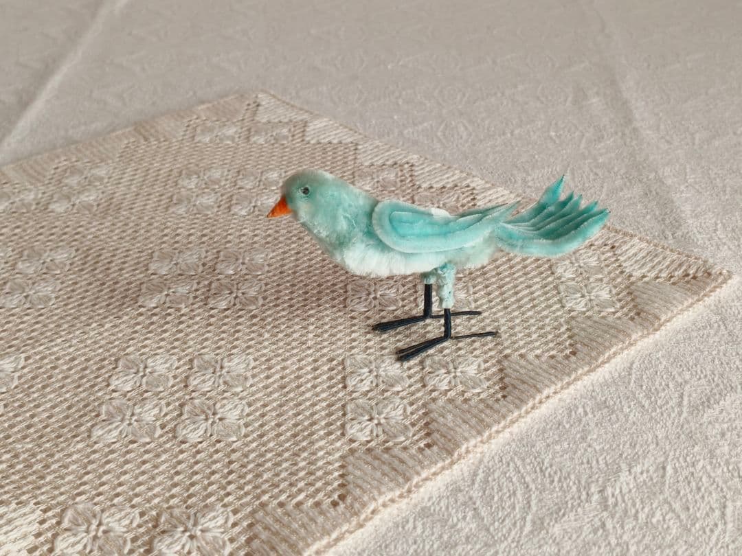 * vintage bird ❀ * アイスブルーの モール バード