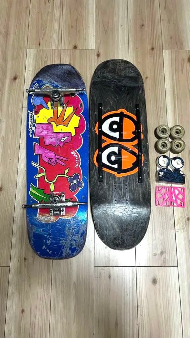 krookedデッキ2枚、トラック、ウィール 2個セット(バラ売り不可)