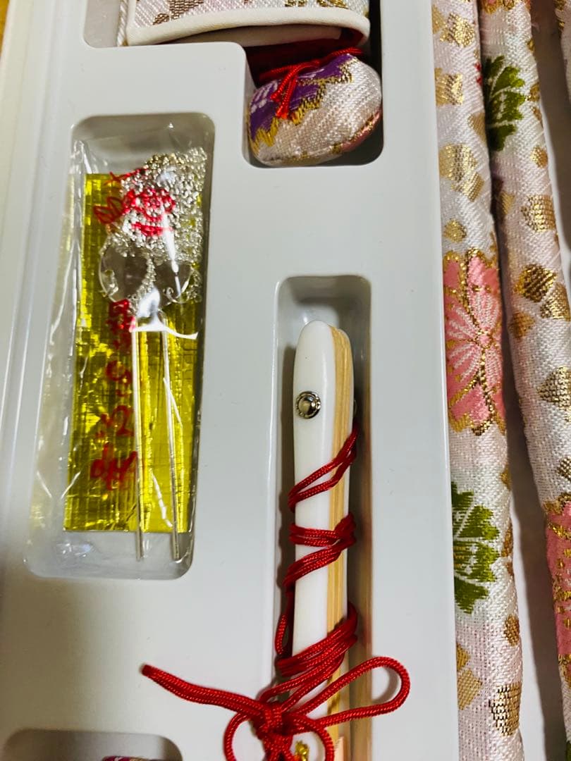 七五三　ハコセコセット　白系　桜模様　7歳　草履　和装バック　超美品